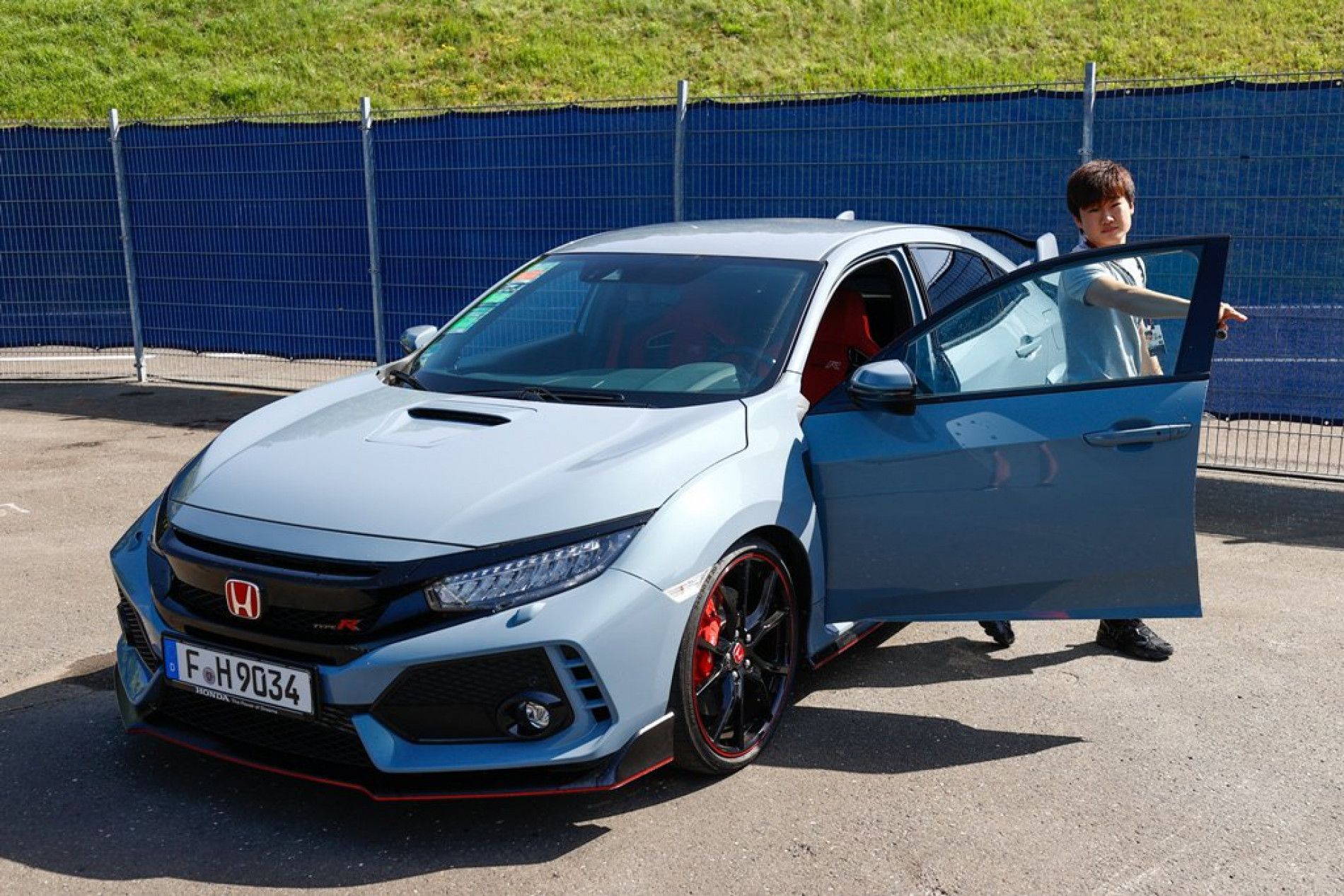 Silver Type R #TypeRpedia - New Honda Civic Type R Res :: Honda Indonesia