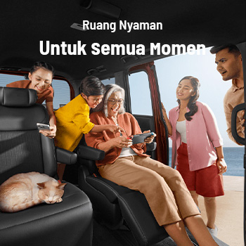 Honda Step WGN Interior